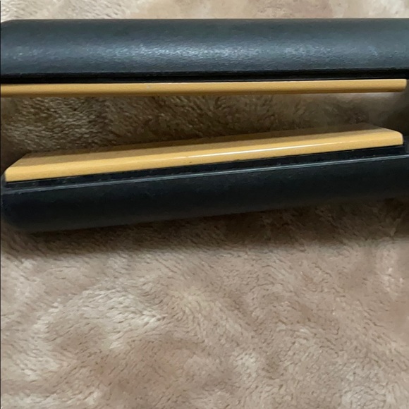 CHI Flat Iron - Picture 4 of 5